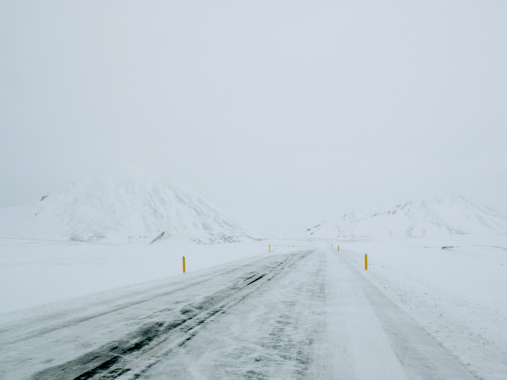 IcelandTypicalRoad